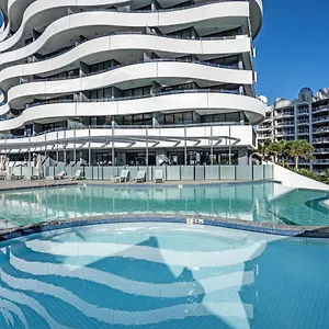 https://the-wave-resort.queenslandhotels.net